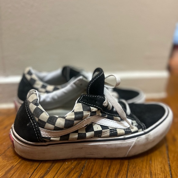 Vans size 8 - Picture 2 of 3